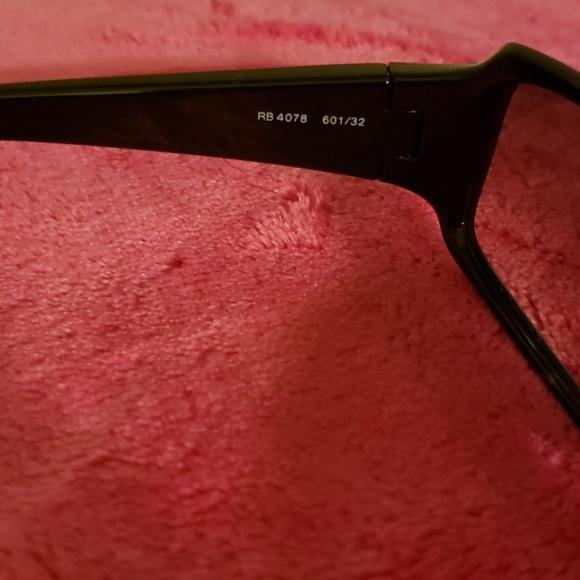 Ray-Ban sunglasses - Picture 5 of 5